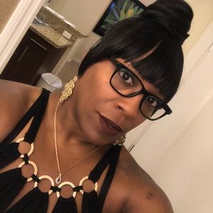 Meet your Posher, Sherry